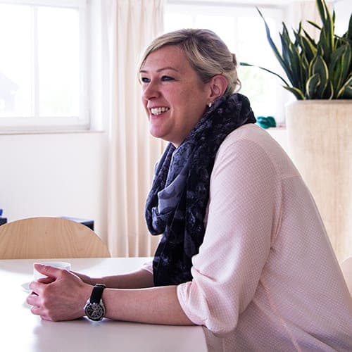 Nicole Walker ist jetzt "zertifizierte Lohn- und Gehaltsbuchhalterin"
